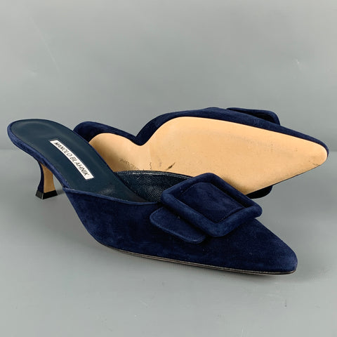 MANOLO BLAHNIK Size 10 Navy Suede Pumps