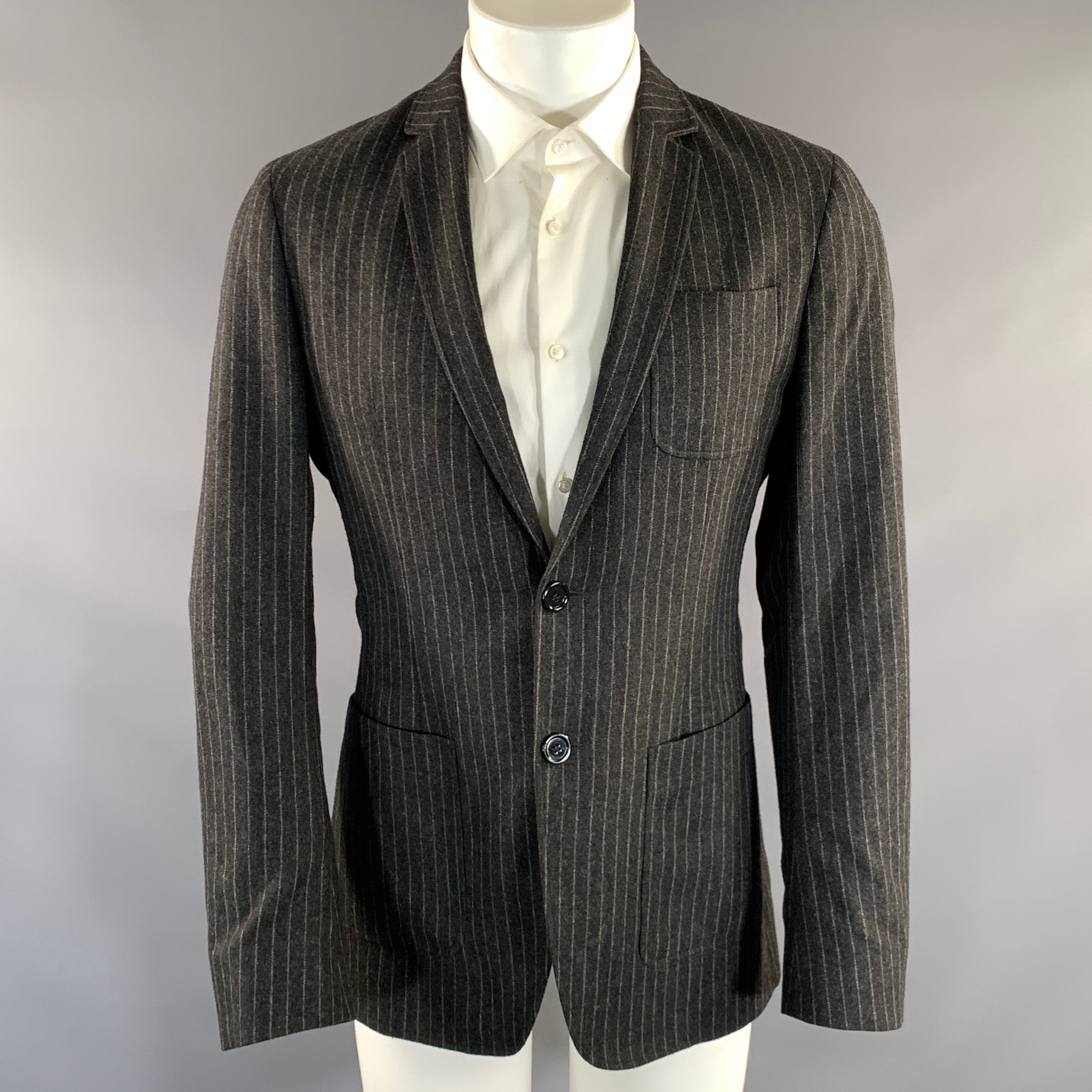 D&G by DOLCE & GABBANA Chest Size 38 Grey Dark Grey Pinstripe D&G by DOLCE & GABBANA Chest Size 38 Grey Dark Grey Pinstripe