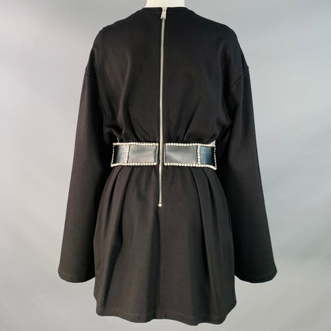 AREA Robe Courte Ceinturée Noire Ornée de Cristaux Argentés Taille M