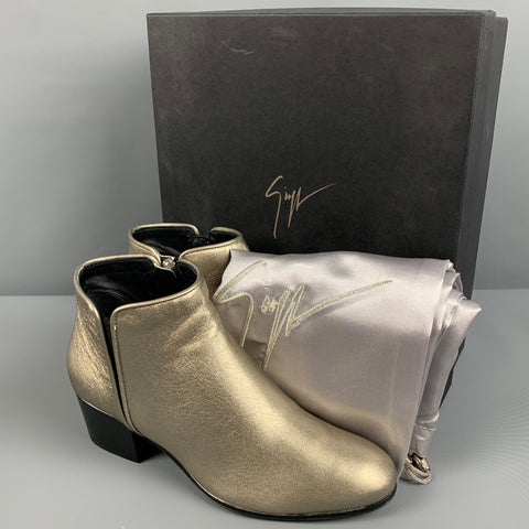 GIUSEPPE ZANOTTI Botines de cuero plateado talla 5