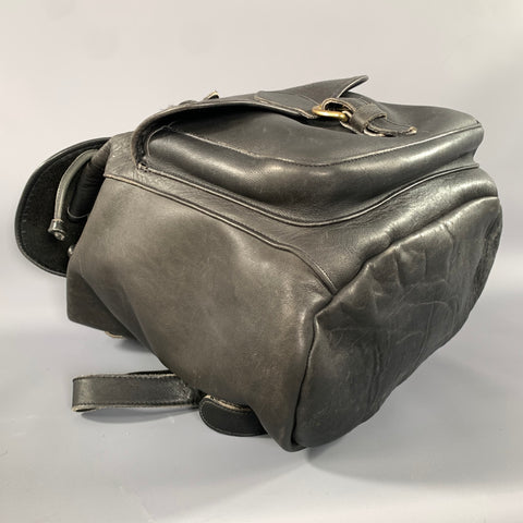 LAURA IN USA Size One Size Black Crackled Leather Backpack