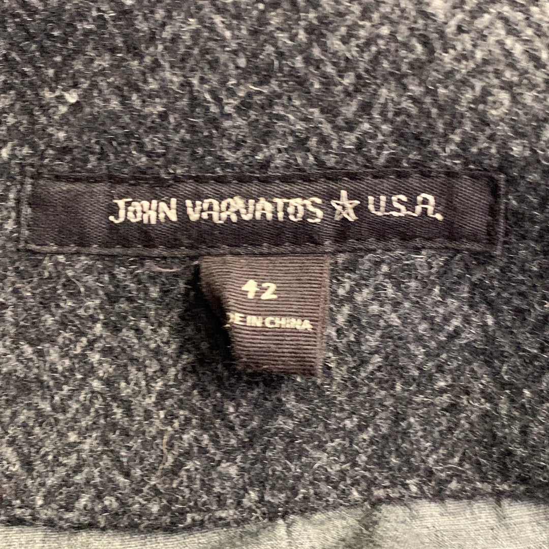 JOHN VARVATOS STAR USA Size 42 Grey Charcoal Herringbone Wool Blend Sport Coat