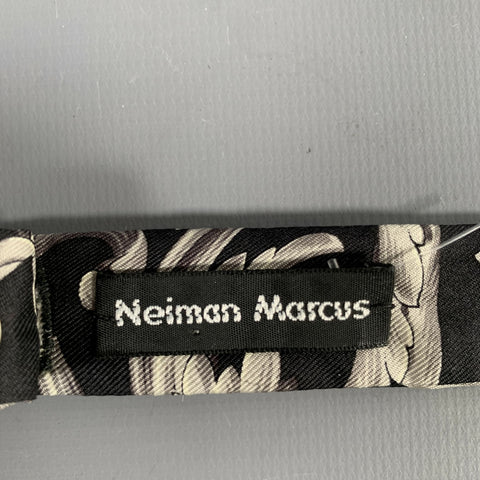 NEIMAN MARCUS Black White Baroque Bow Tie