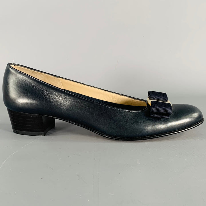 SALVATORE FERRAGAMO Size 5.5 Navy Leather Kitten Heel Pumps