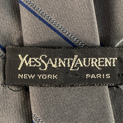 Cravate fine en soie à rayures diagonales bleu marine et gris anthracite YVES SAINT LAURENT