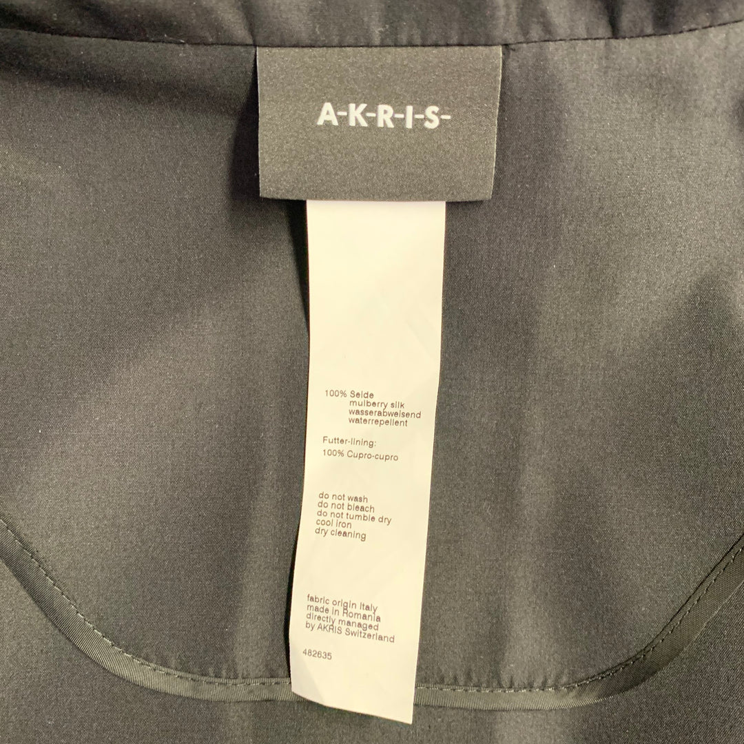 AKRIS Size 12 Black Silk Zip Up Coat