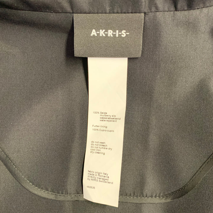 AKRIS Size 12 Black Silk Zip Up Coat