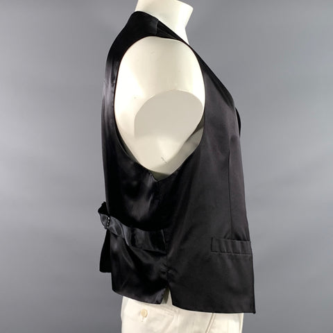 NEIMAN MARCUS Size XL Black Silk Buttoned Vest