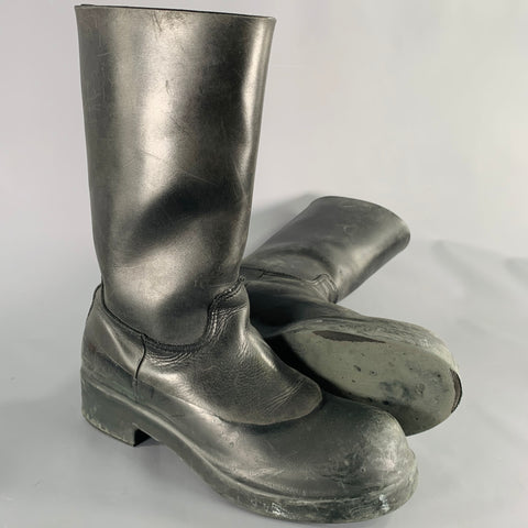 TAKAHIROMIYASHITATheSoloist. Size 9 Black Leather Rubber Pull On Boots