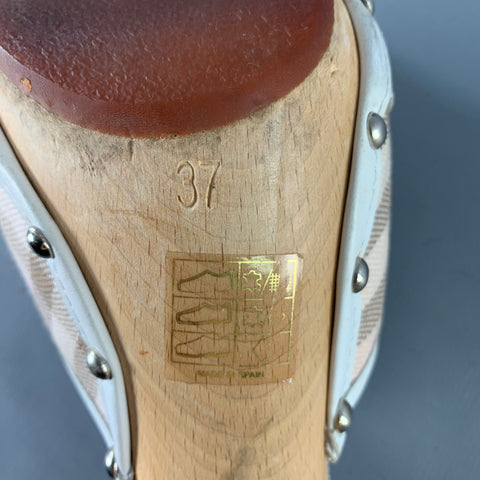 BURBERRY Size 7 White Beige Leather Plaid Buckle Sandals