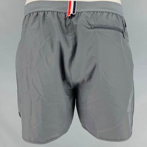 THOM BROWNE Talla XL Pantalón corto con forro de poliéster gris blanco