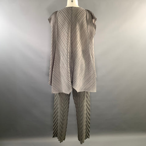 VANITE COUTURE Size One Size Grey Polyester &  Spandex Pleated  Set