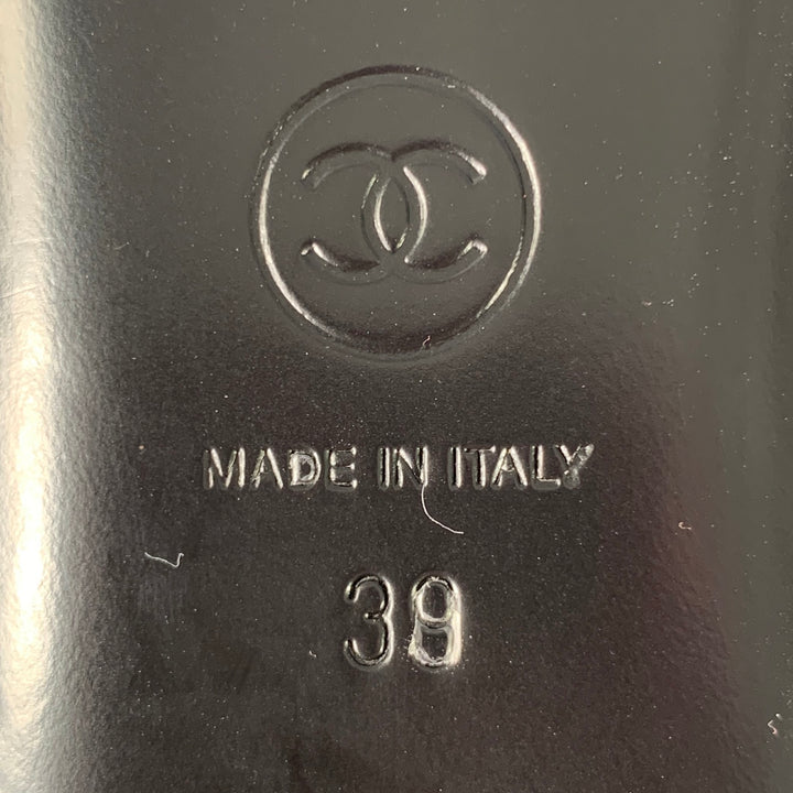 CHANEL Size 8 CC Silver Black Glitter Loafer Flats