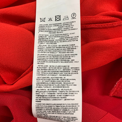 EMPORIO ARMANI Taille 4 Robe rouge en soie à col en V et longueur aux genoux