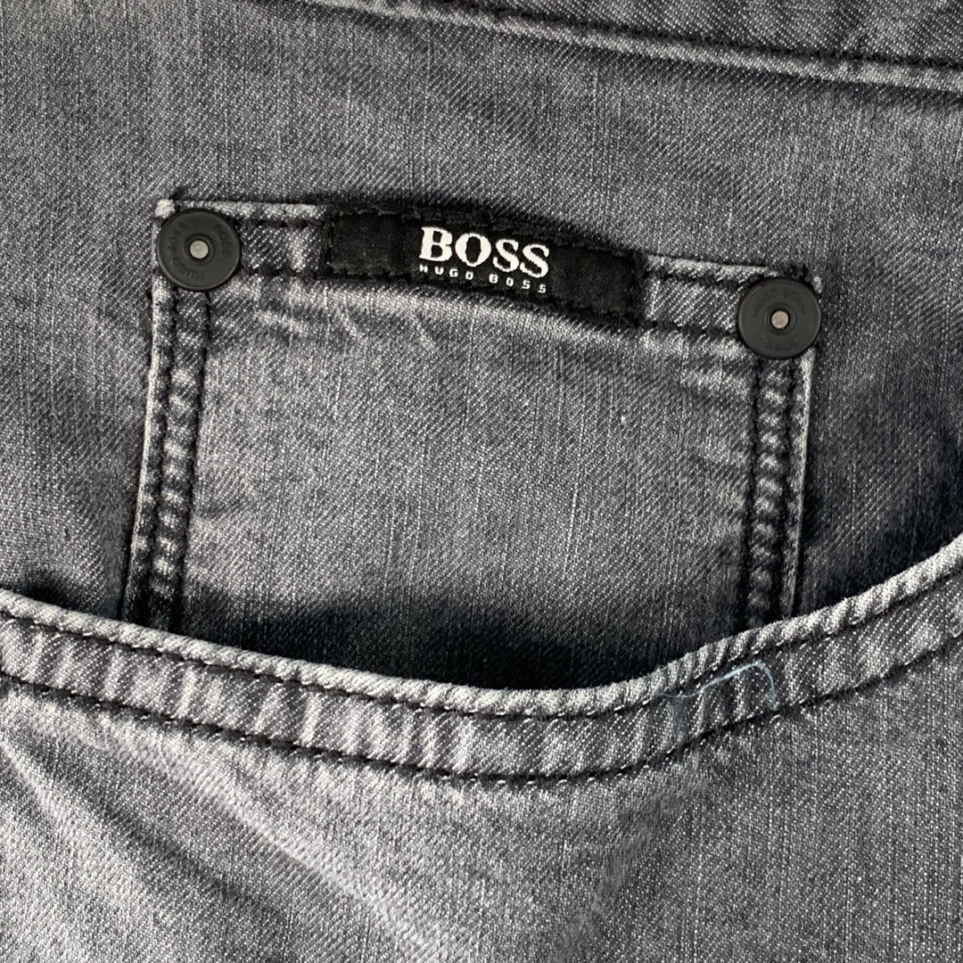 BOSS by HUGO BOSS Size 36 Grey Cotton Blend Straight Five Pockets Jeans