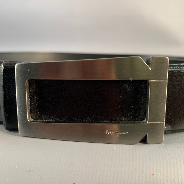SALVATORE FERRAGAMO Size 34 Black Silver Leather Belt