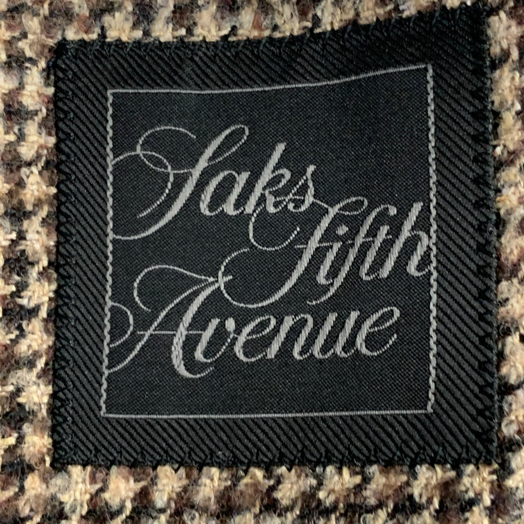 SAKS FIFTH AVENUE Size 40 Khaki Brown Houndstooth Wool Blend Sport Coat