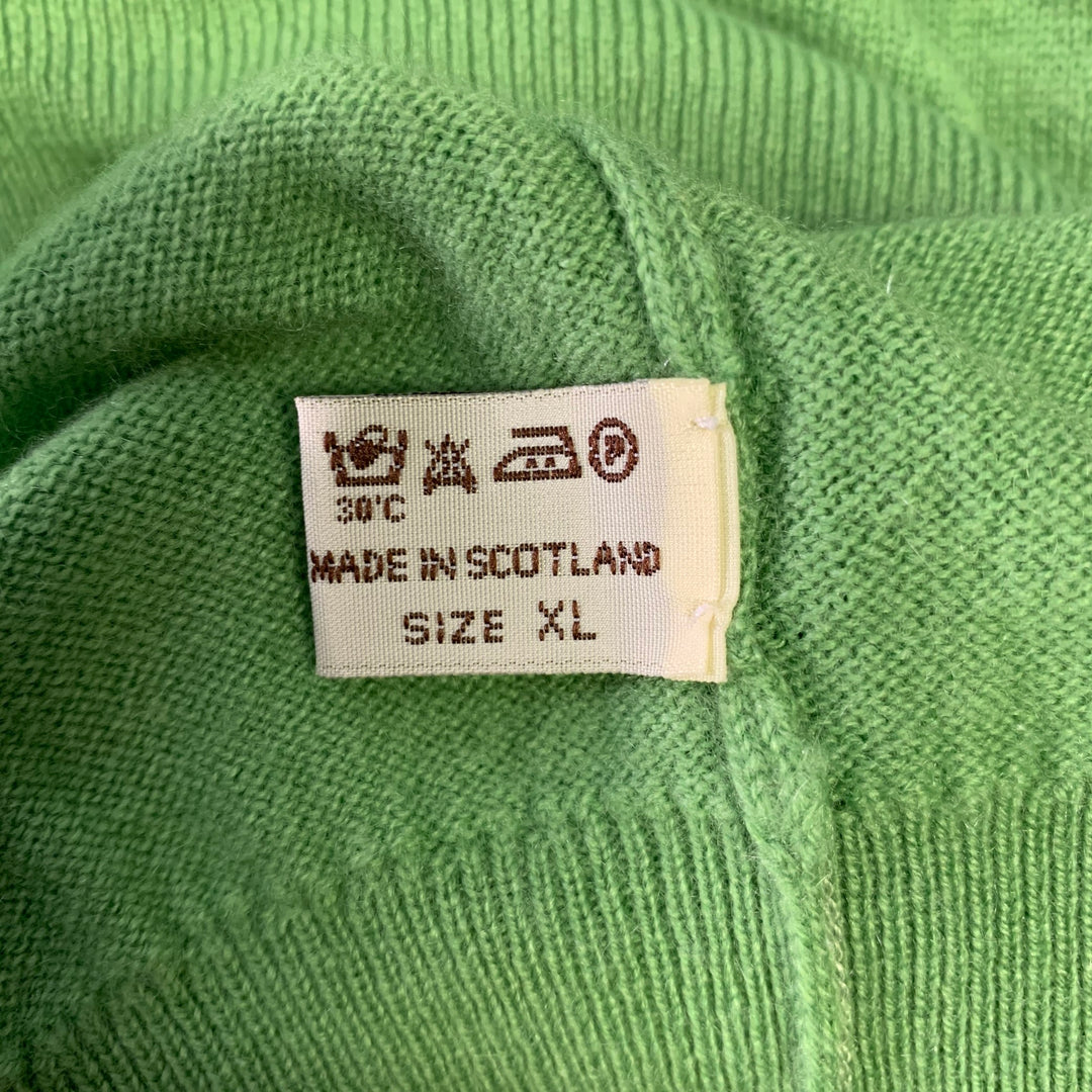 TURNBULL & ASSER Size XL Green Knitted Cashmere V-Neck Sweater