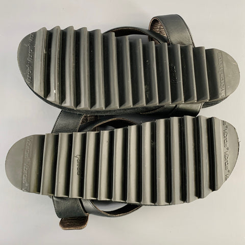 LANVIN Size 8 Black Leather Thong Sandals
