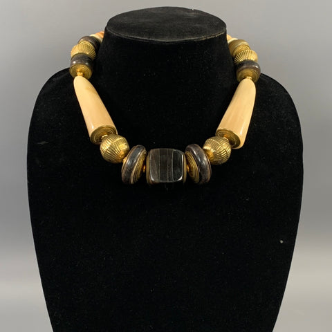 NO BRAND Black Cream Horn Necklace