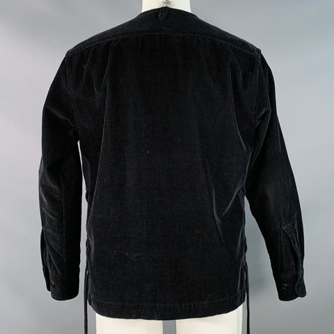 Veste sans col en velours côtelé de coton noir avec col en V EASTLOGUE Taille M