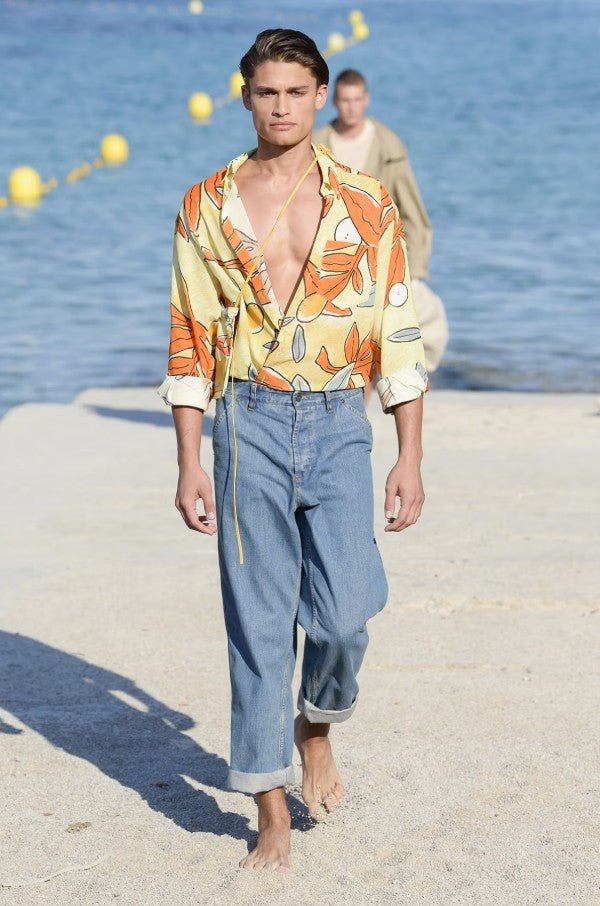 JACQUEMUS SS19 Size 44 Le Gadjo Yellow Orange Leaves Cotton One Pocket Long Sleeve Shirt