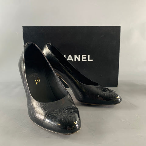 CHANEL Size 8.5 Black Leather Classic Pumps