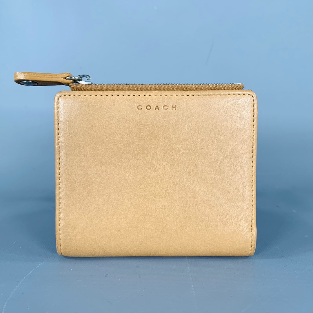 COACH Beige Leather Wallet