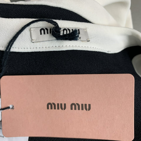 MIU MIU Talla 2 Top informal con cuello en V y ribete en contraste de viscosa color crema negro