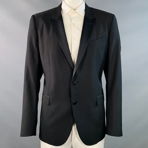 DOLCE & GABBANA Size 48 Black Virgin Wool Silk Blend Peak Lapel Tuxedo