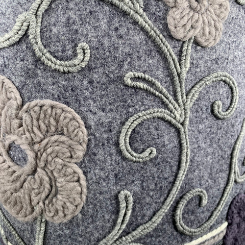 GEOFFREY BEENE 1970s Size XS Grey Embroidered Flowers A-Line Skirt
