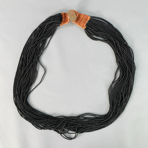 Collier VINTAGE noir marron avec perles et un bouton