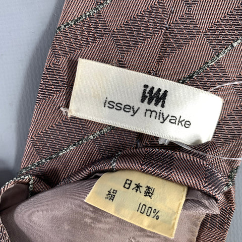 ISSEY MIYAKE Pink Geometric Silk Tie
