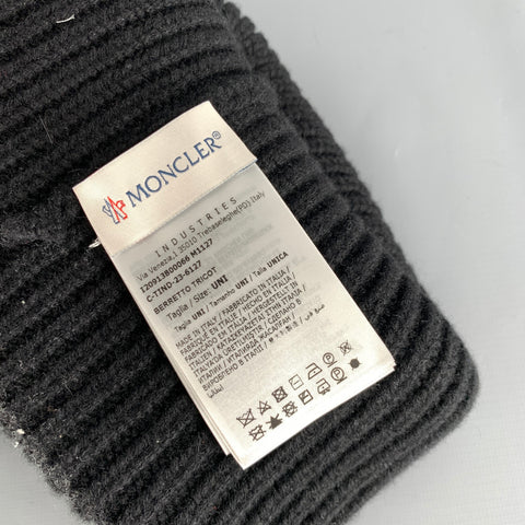 MONCLER Size One Size Black White Ribbed Wool  Cashmere Hats