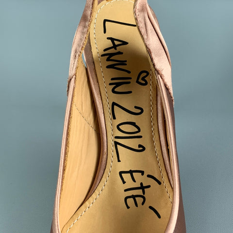LANVIN Talla 9 Zapatos de tacón con tira trasera de satén de cuero rosa marrón