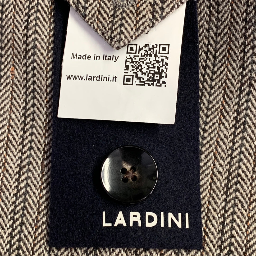 LARDINI Size 38 Grey Black Herringbone Wool Blend Notch Lapel Sport Coat