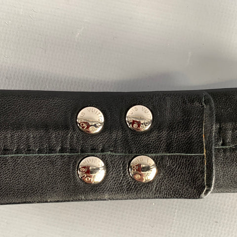 LOUIS VUITTON Waist Size 26 Black Leather Belt
