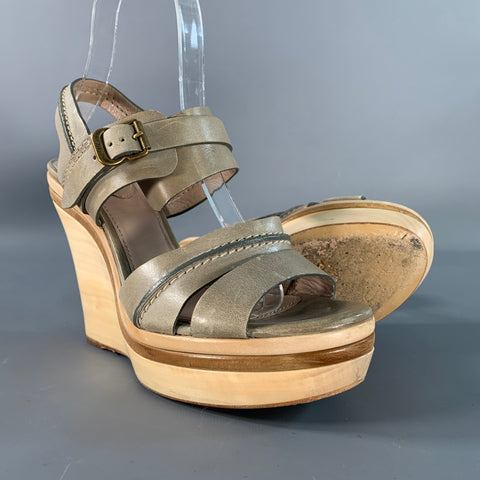 CHLOE Size 6.5 Grey Natural Leather Wedge Sandals