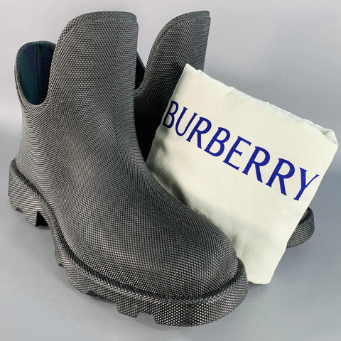 BURBERRY Size 10 Marsh Low Black Textured Rubber Lug Sole Ankle Rain Boots