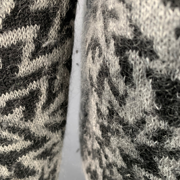 SAINT LAURENT 2019 Size L Grey Black Zig Zag Wool Blend Crew Neck Sweater