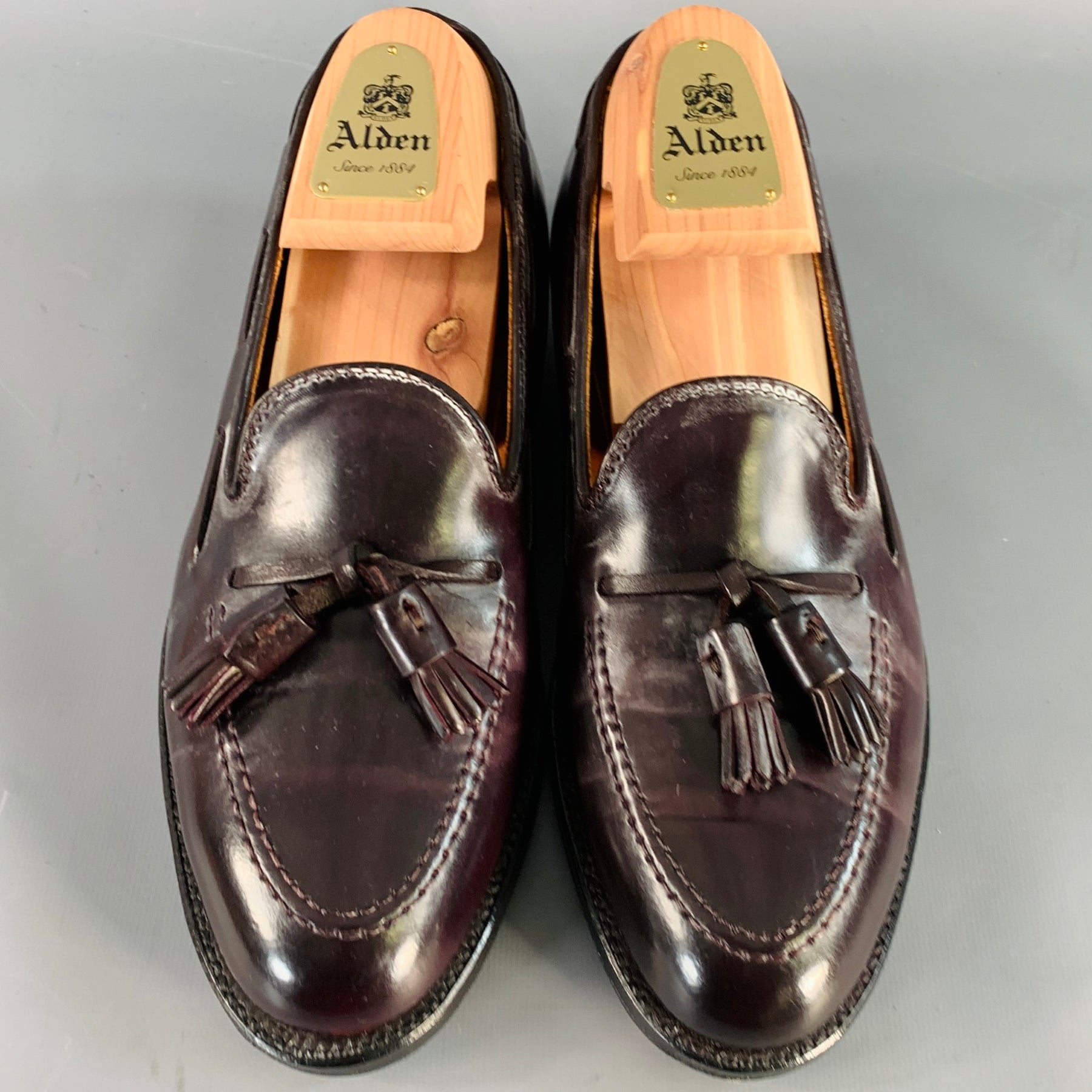 ALDEN Size 7 563 Color 8 Horween Cordovan Leather Tassels  display picture 3