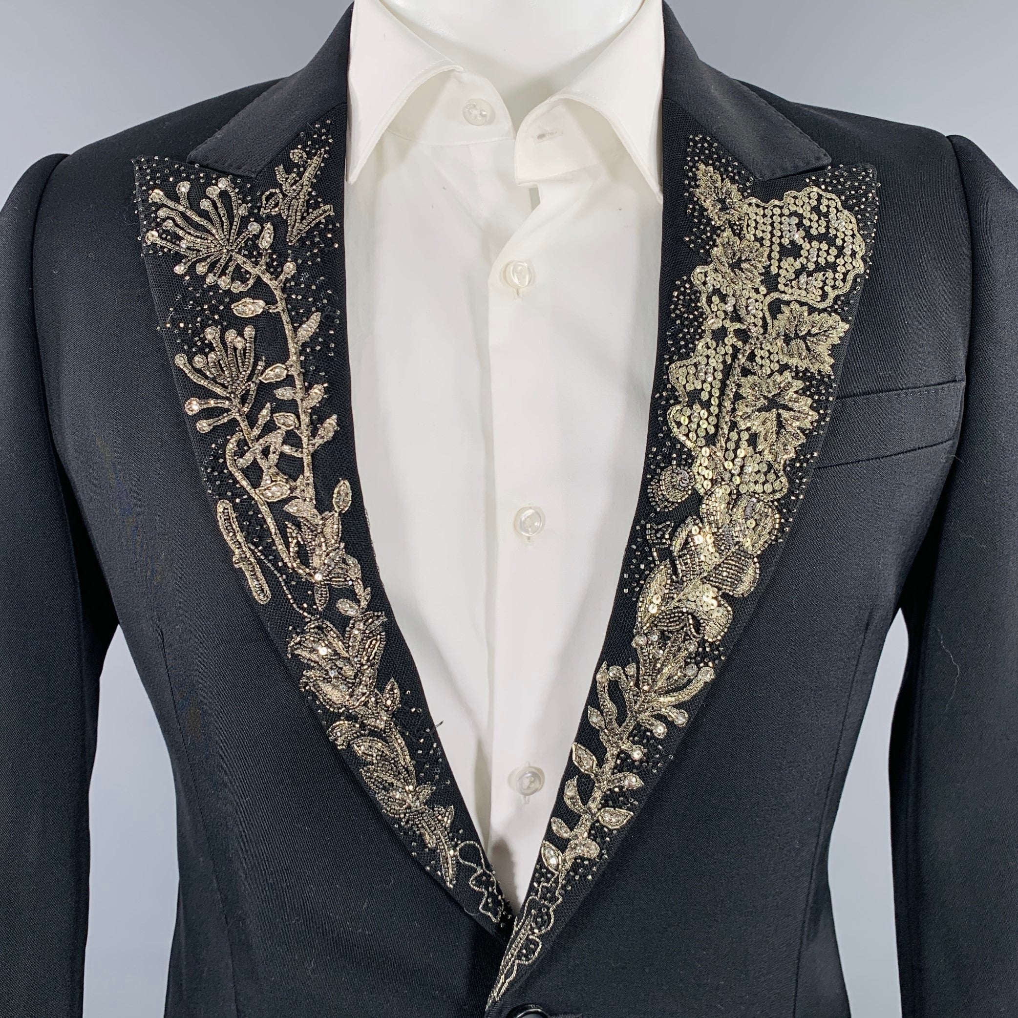 ALEXANDER MCQUEEN Size 38 Black Beaded Wool Peak Lapel Sport Coat