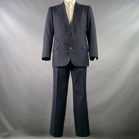 ASTOR & BLACK Size 44 Navy Blue Window Pane Single Breasted Peak Lapel Suit