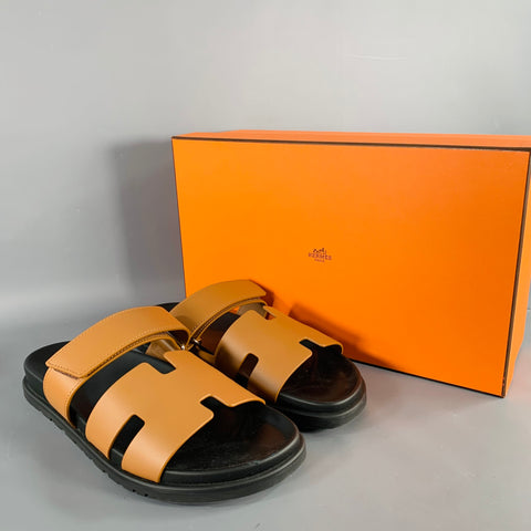 HERMES Size 8 Chypre Tan Black Leather Rubber Sole Sandals