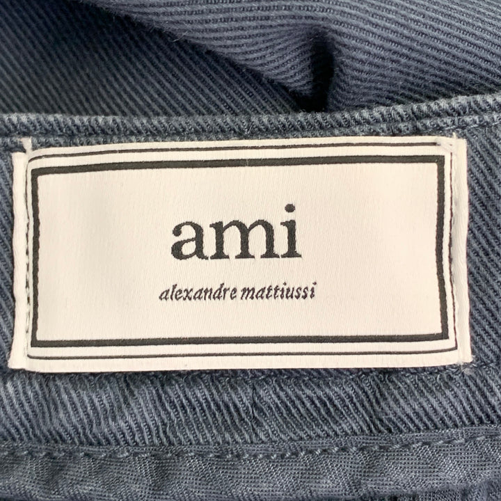 AMI by ALEXANDRE MATTIUSSI Size M Blue Cotton Pleated Button Fly Casual Pants