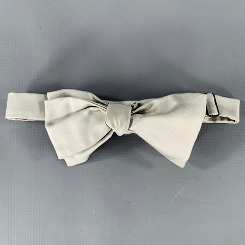 BRENDA KETT Silver Silk Pretied Bow Tie