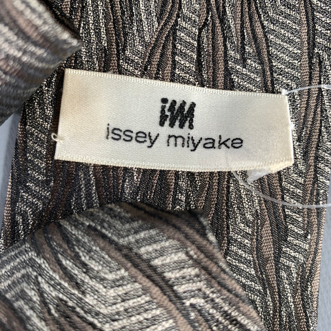 ISSEY MIYAKE Grey Khaki Geometric Silk Tie