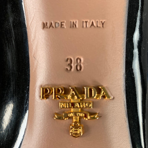 PRADA Size 8 Black Patent Leather Pointed Toe Heels Pumps