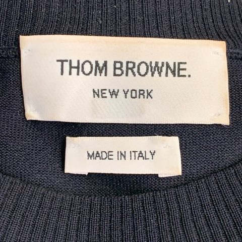 THOM BROWNE Pull en laine mérinos à rayures blanches et bleu marine, taille L