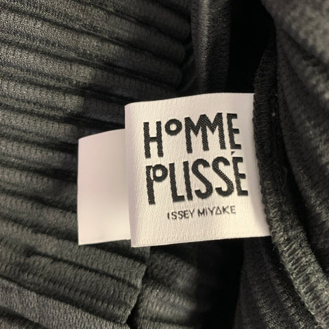 ISSEY MIYAKE Size L Black Polyester Pleated Pullover